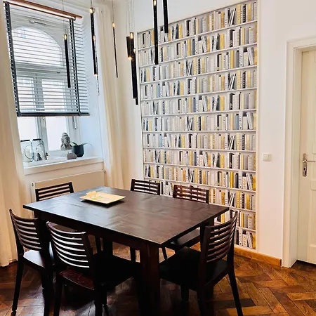 Asante Apartment *