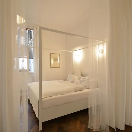 Asante Apartment